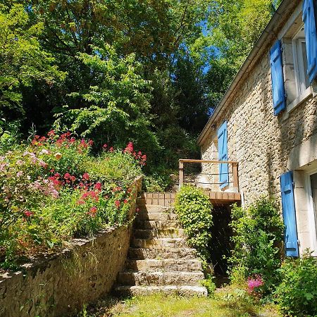 Chambre Semi Troglodyte En Foret Massage Et Diner Romantique Apartment L'Orbrie Exterior photo