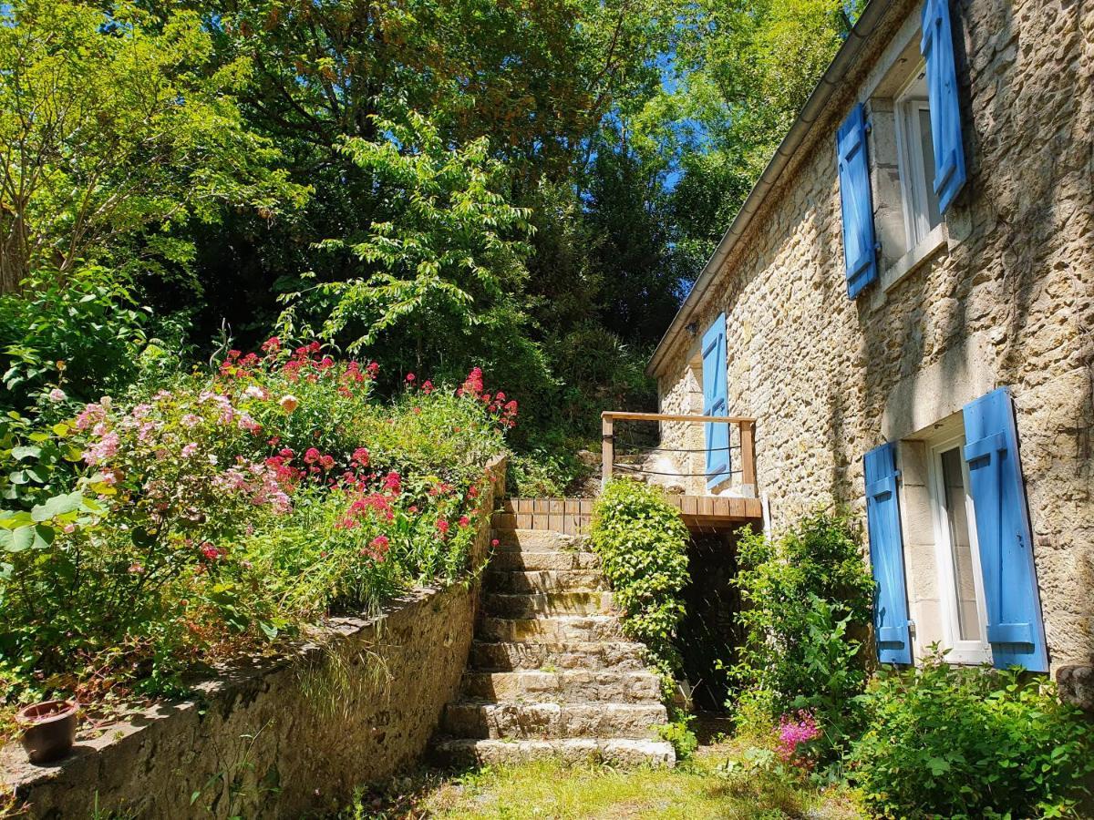 Chambre Semi Troglodyte En Foret Massage Et Diner Romantique Apartment L'Orbrie Exterior photo